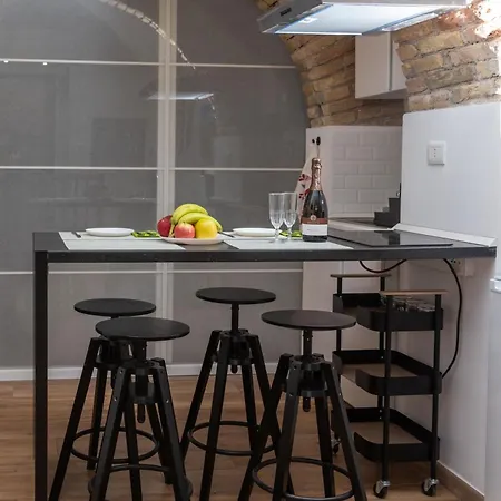 Casa vacanze Troppo A Due Passi Dal Colosseo *