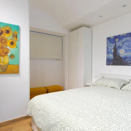 Troppo A Due Passi Dal Colosseo *