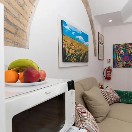 Troppo A Due Passi Dal Colosseo Roma