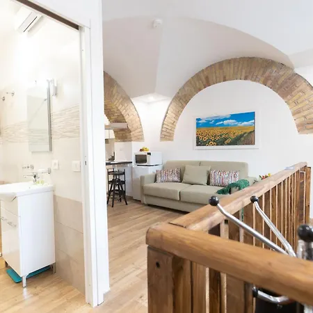 Troppo A Due Passi Dal Colosseo Holiday home Rome