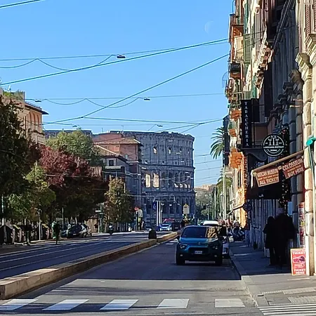 Troppo A Due Passi Dal Colosseo *